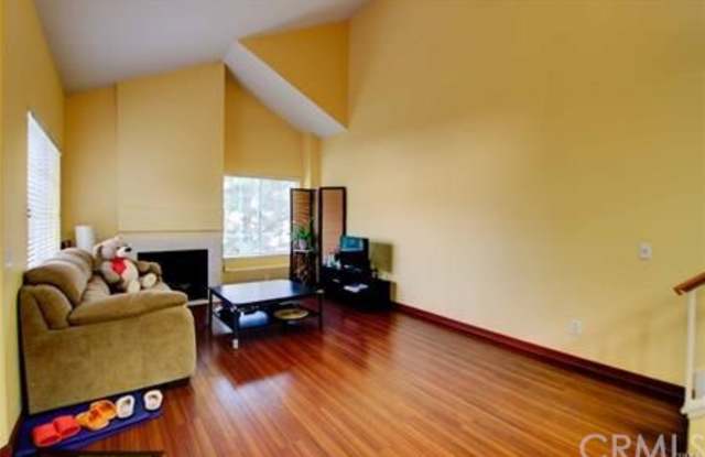 16520 Stonehaven Court Gallery 2