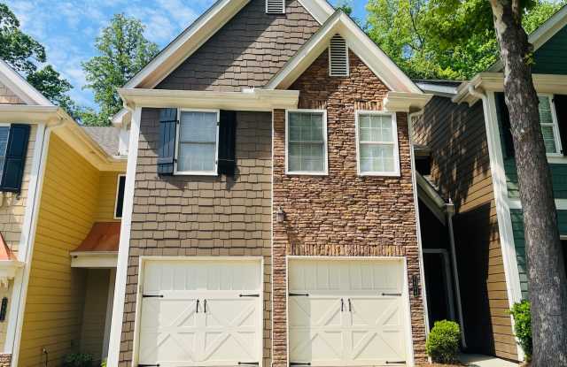 Wow! 3 bedroom 2 bathroom Townhome in gated community! Must See! photos photos