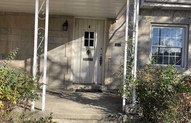 715 S Henderson Street Gallery 2