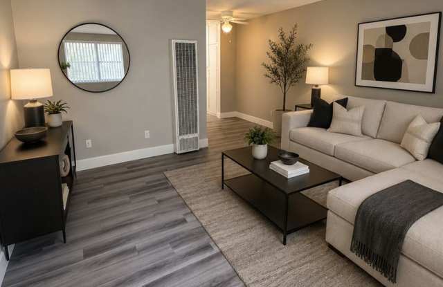 Jurupa Royale Apts photos photos