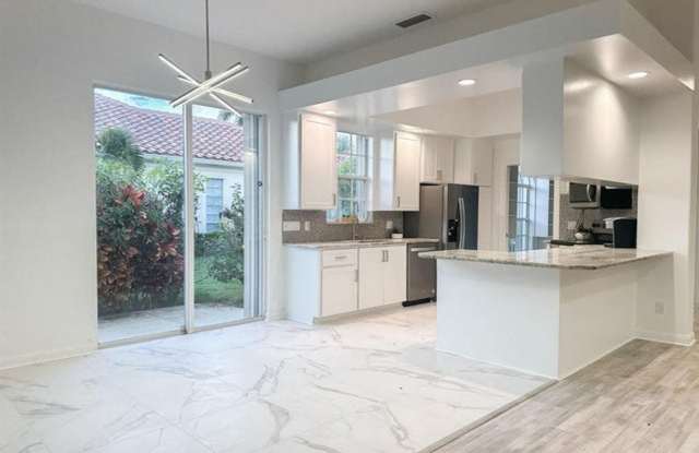 7046 Fish Creek Lane, West Palm Beach, FL 33411 - 5721 Gallery 1