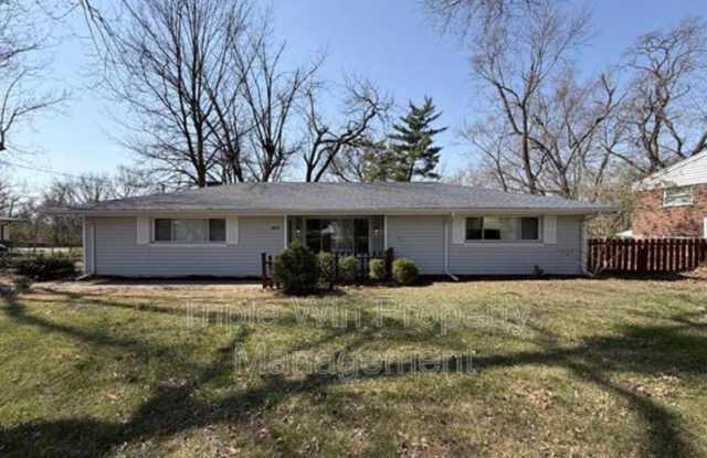 404 Fee Fee Hills Dr photos photos