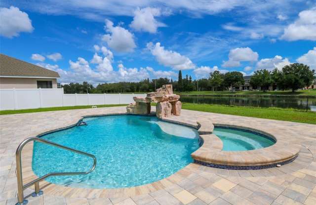 9018 PINEBREEZE Drive Gallery 4