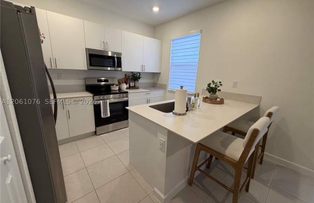 23382 SW 133rd Ct Gallery 4