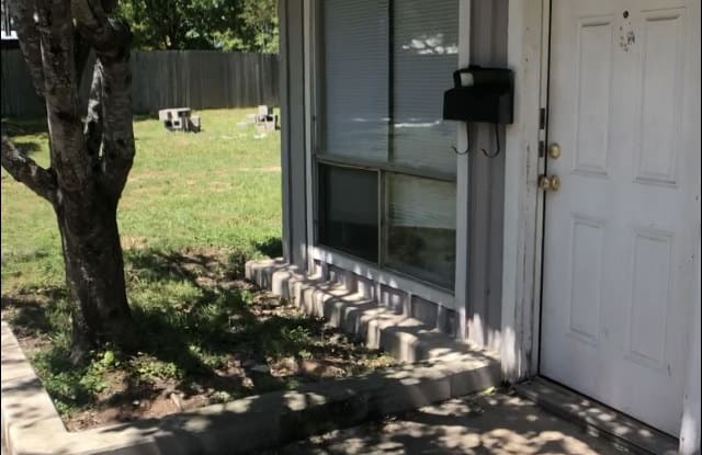 1243 North LBJ Drive - B photos photos