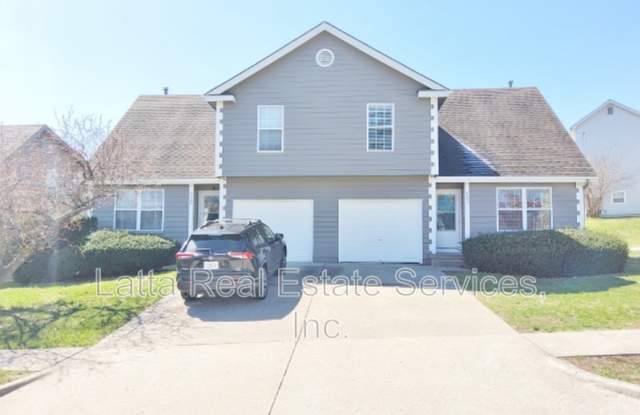 8630 NW Waukomis Dr - 8630 Northwest Waukomis Drive, Kansas City, MO 64154