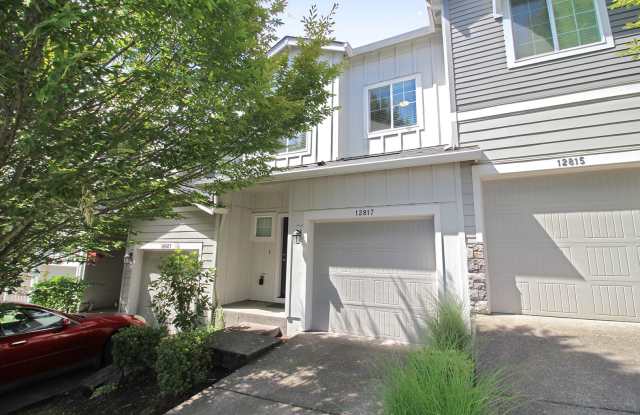 New 3 Bedroom Townhome in Beautiful Happy Valley photos photos