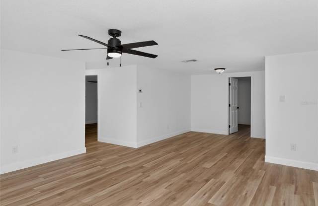 5644 BERLIN Drive Gallery 3