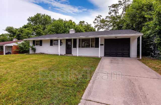 722 Castro Lane - 722 Castro Lane, Springdale, OH 45246