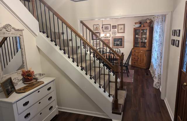 6517 Cottonwood St Gallery 2