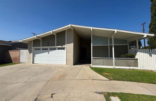 Clean and Upgraded 4 Bedroom Home Available Now in Long Beach photos photos
