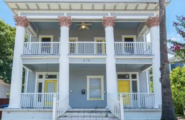 210 E Arsenal St photos photos