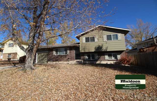 Sweet home with finished basement and garage! photos photos