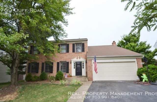 709 Duff Road - 709 Duff Road Northeast, Leesburg, VA 20176