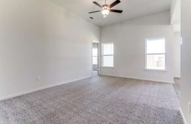 4811 Delano Street Gallery 4