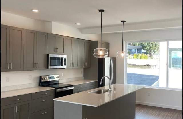 1930 NE 7th Ct - 1930 Northeast 7th Court, Renton, WA 98056