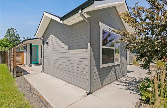 West Boise Bungalow with Modern Upgrades & Prime Location Gallery 3