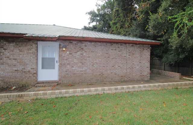 130 E 9 Mile Rd - 130 East 9 Mile Road, Ensley, FL 32534