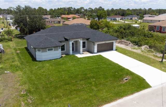 3728 9th Street W Gallery 3