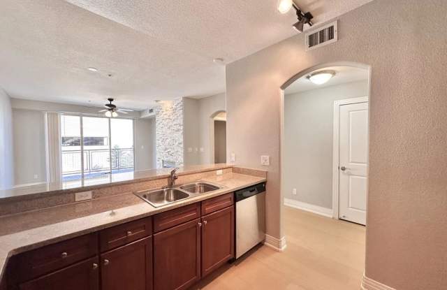 Open-Concept 2BR Condo | Private Primary Suite & Community Amenities Gallery 4