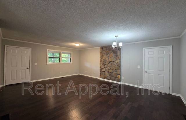 3734 Smithtown Rd Gallery 4