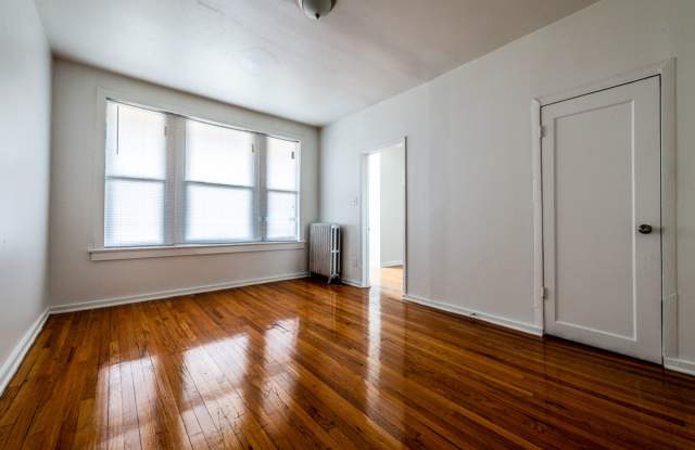 2900 E 91st Street Apartments Gallery 3
