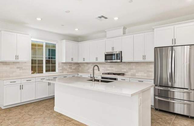 73523 Travers Street photos photos