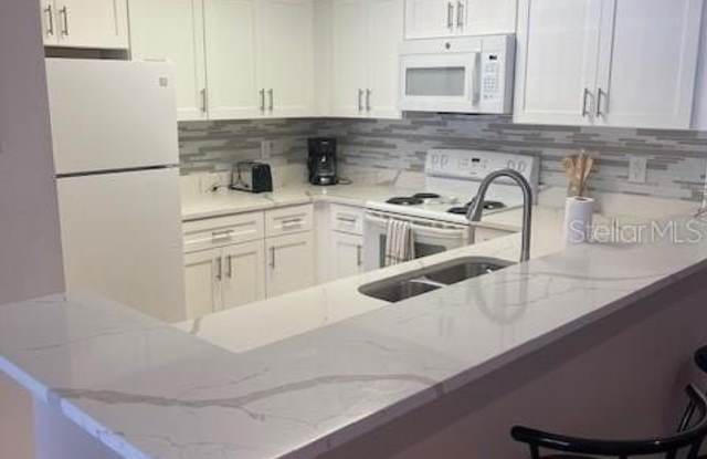 4017 CROCKERS LAKE Boulevard Gallery 3
