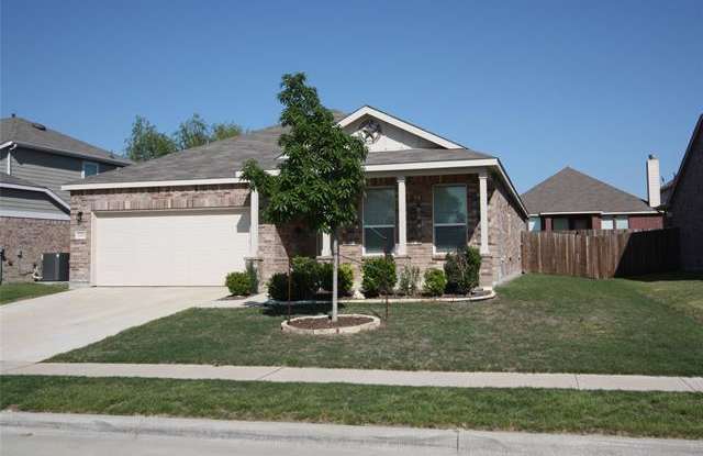 8320 Trickham Bend - 8320 Trickham Bnd, Blue Mound, TX 76131