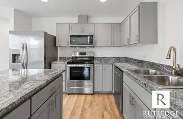 3 Bed/2.5 Bath Townhome in Medford photos photos