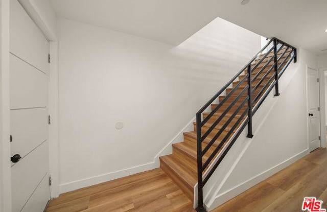 8664 Cadillac Avenue photos photos