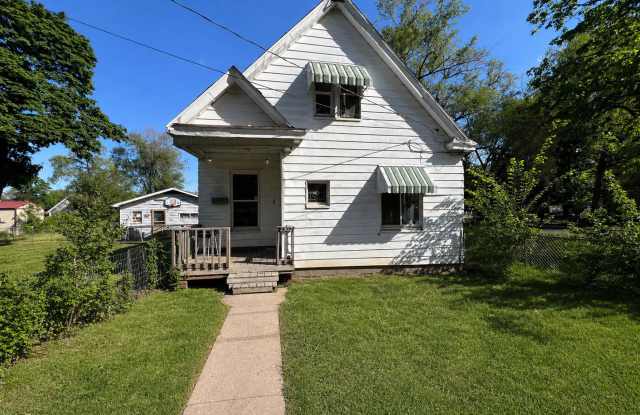 2302 Ne Monroe St photos photos