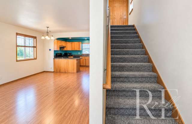 Spacious 3-Bedroom Wycoff Home | Bonus Room, Fireplace, Deck & 2-Car Garage Gallery 4
