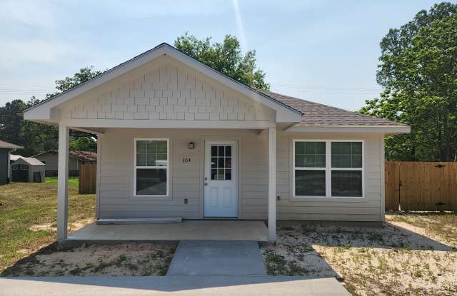 304 White Oak St photos photos