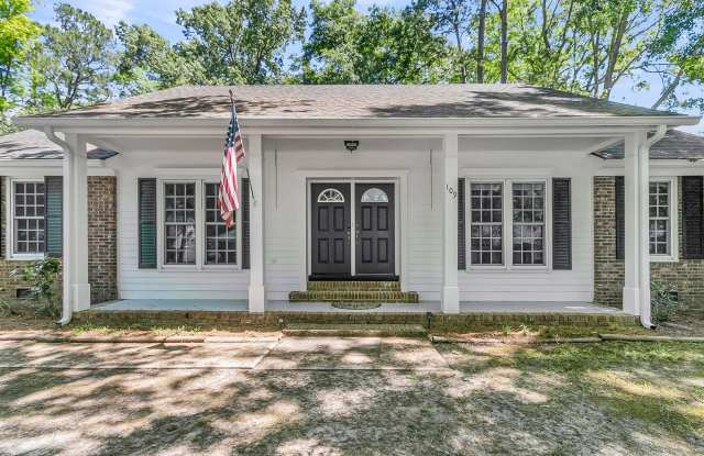 Move-In Ready Home in a Prime Summerville Location photos photos