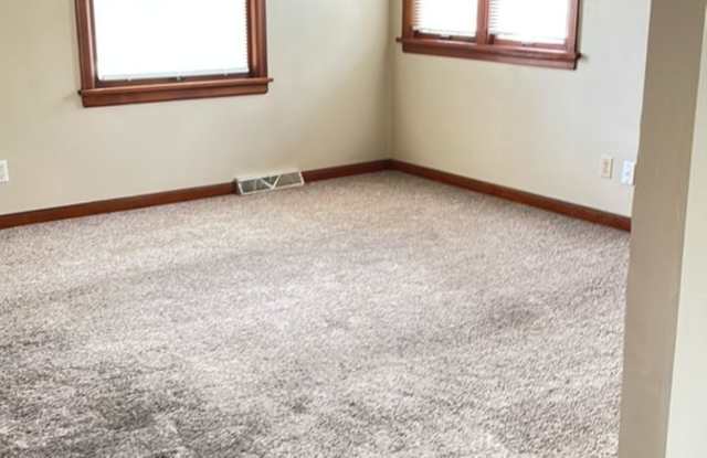 2 Bedroom, 1 Bathroom House with Attached Single Garage Gallery 4