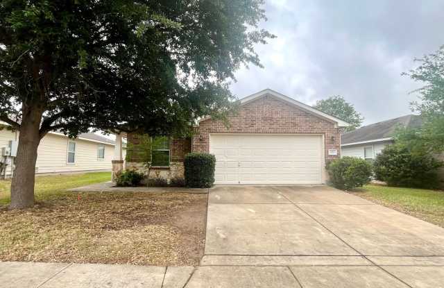 Fantastic 3/2 w/ Study/Flex Room in Cibolo ~ Conveniently located to Randolph AFB & Steele High School! Gallery 1