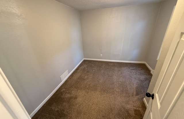 Cloquet MN - 3-bed - 1-bath - 1 - car Single Family Home Gallery 4