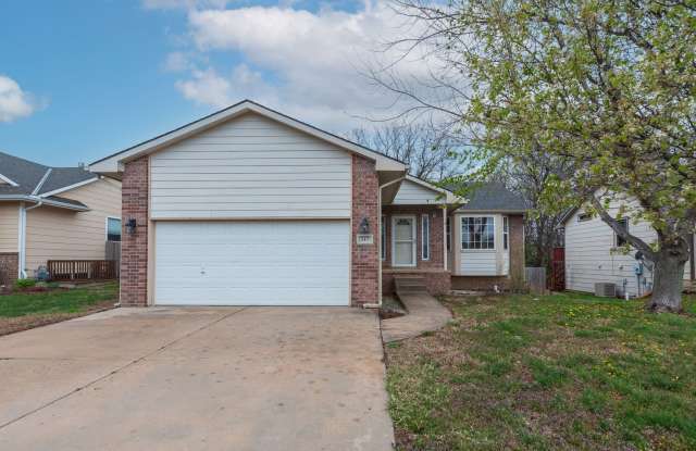 Beautiful 4 Bed 3 Bath in Andover School District! photos photos