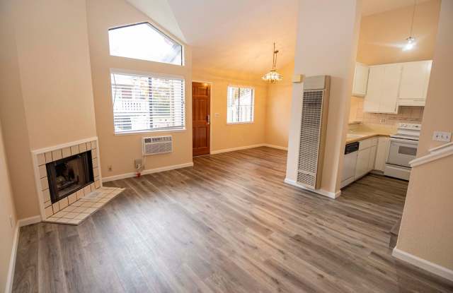 2 bed 2 bath Condo on the 2nd floor available now! 1222 Coyote Creek Cr, San Jose, CA 95116 photos photos