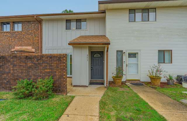 243 Kathy Court - 243 Kathy Court, Mary Esther, FL 32569