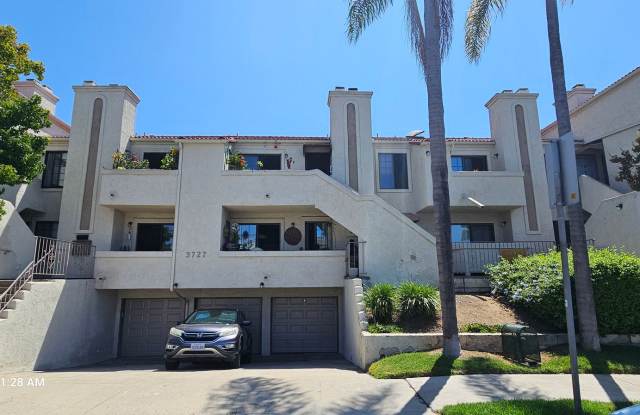 HILLCREST - SAN DIEGO - Nice 2 Bedroom / 2 Bath Condo. AVAILABLE NOW! photos photos