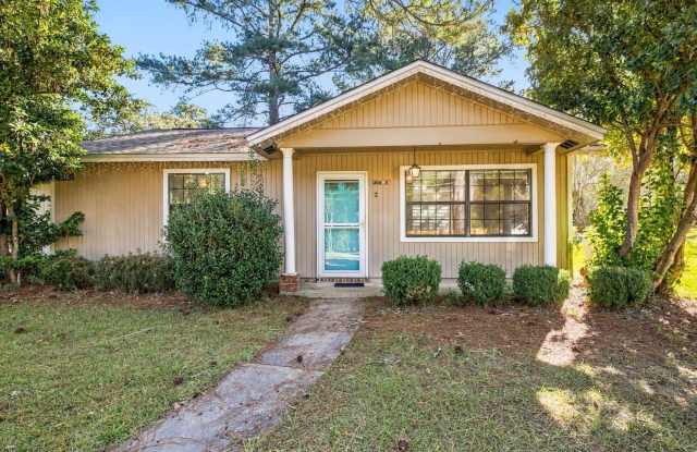 1616 COOMBS Drive Gallery 1