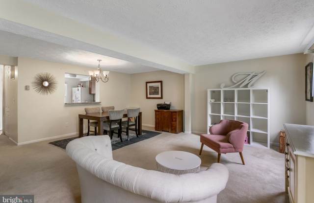 6020 SWEET PEA COURT Gallery 4