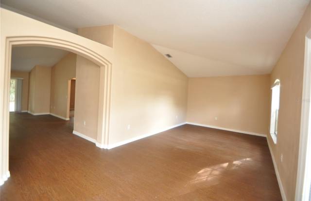 65 ROLLING FERN Drive Gallery 4