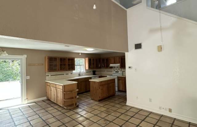 8031 River Road Gallery 1