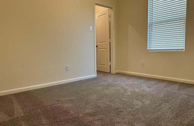1819 Chapel Hill Road photos photos