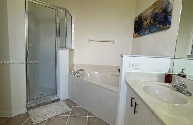 10202 Indian Creek Drive Gallery 2