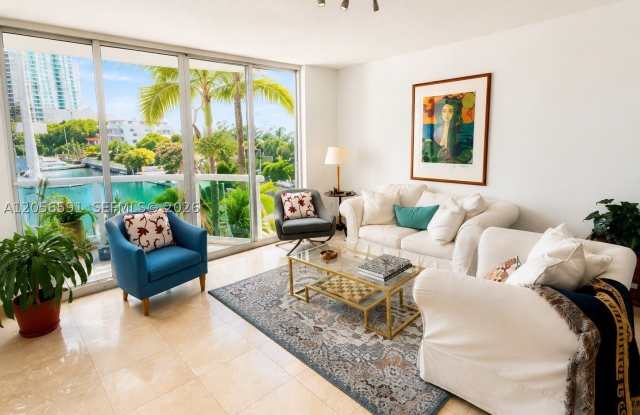 7918 Harbor Island Dr Gallery 1