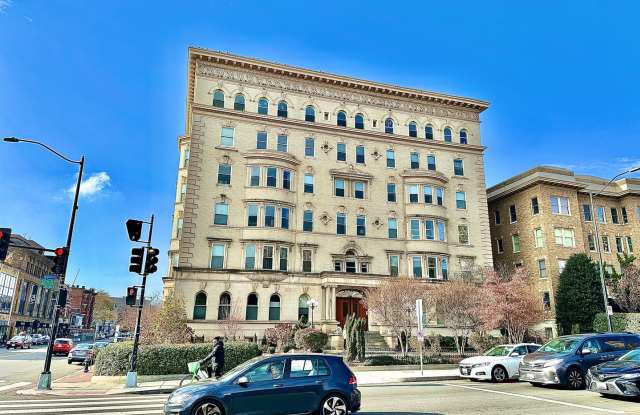 Beautiful Balfour Historic 1 Bedroom Condo 16th  U Street photos photos